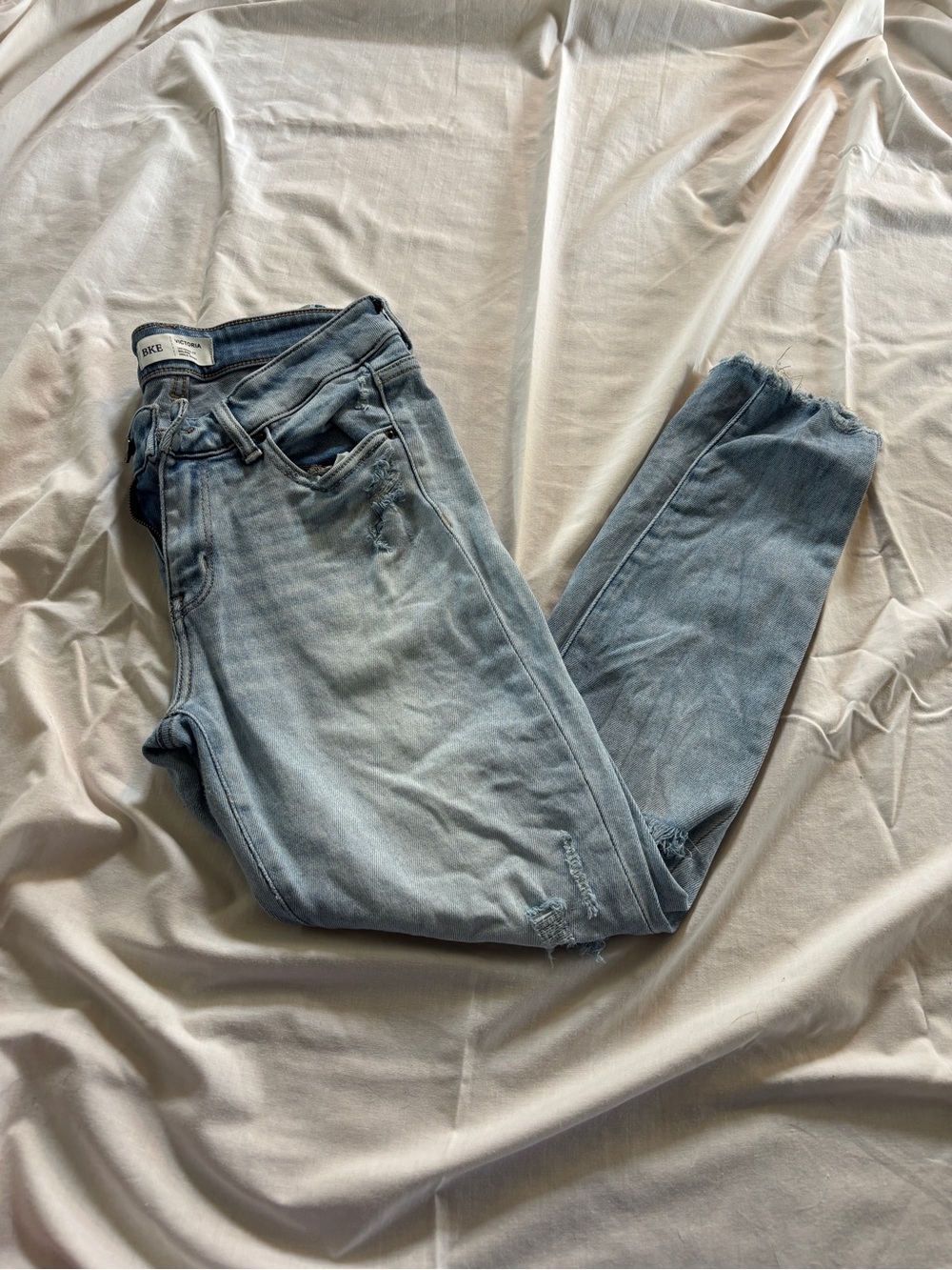 BKE Women’s Skinny Jeans in Light Blue Wash